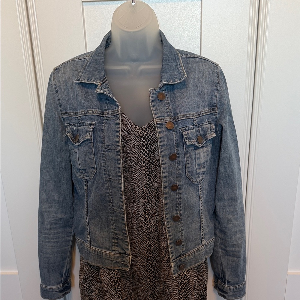 Kut from the Kloth Julia Crop Denim Jacket. Size small.